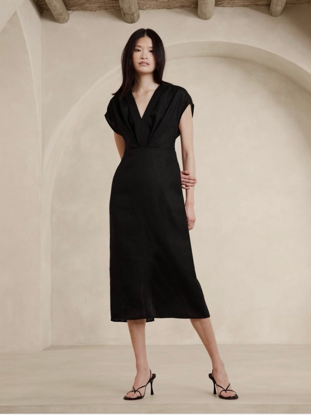 Banana Republic The Mari Draped Linen Maxi Dress Black Size 8 NWT